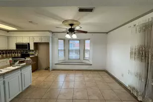 7604 Teresa Ct, North Richland Hills, TX 76182 - Photo 5