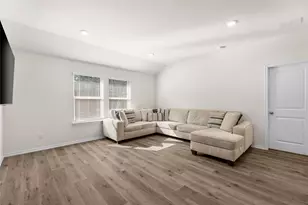 15122 Athena Dr, Dallas, TX 75253 - Photo 5