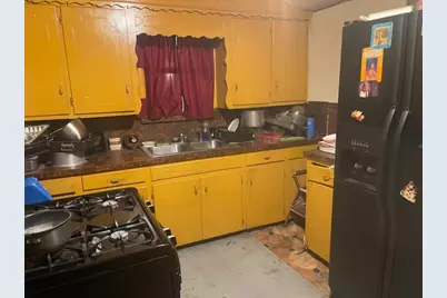 207 Thompson Street, Waxahachie, TX 75165 - Photo 19