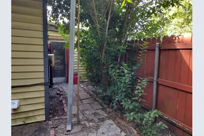 207 Thompson Street, Waxahachie, TX 75165 - Photo 3