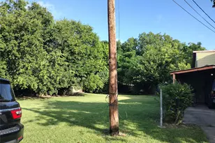 207 Thompson St, Waxahachie, TX 75165 - Photo 15