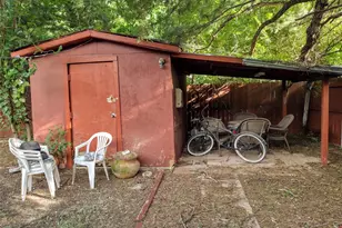 207 Thompson St, Waxahachie, TX 75165 - Photo 11