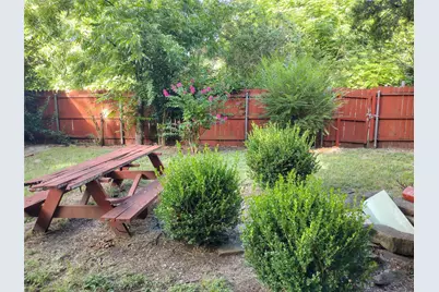 207 Thompson Street, Waxahachie, TX 75165 - Photo 7