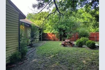 207 Thompson Street, Waxahachie, TX 75165 - Photo 9