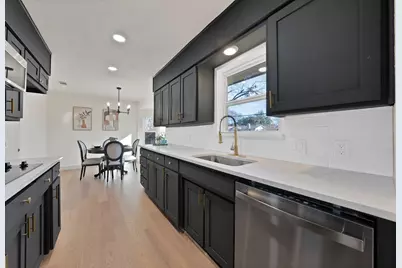 4209 Shipley Court, Benbrook, TX 76116 - Photo 11