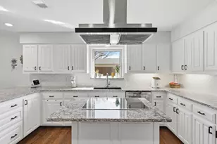 9105 Bryson Dr, Dallas, TX 75238 - Photo 15