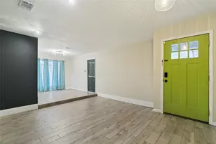 417 Kirby Creek Dr, Grand Prairie, TX 75052 - Photo 5