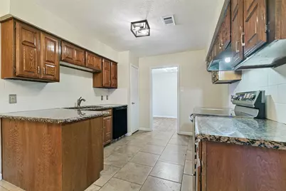 417 Kirby Creek Drive, Grand Prairie, TX 75052 - Photo 13