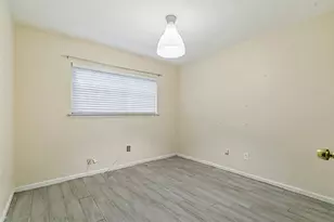 417 Kirby Creek Dr, Grand Prairie, TX 75052 - Photo 19