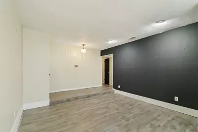 417 Kirby Creek Drive, Grand Prairie, TX 75052 - Photo 5