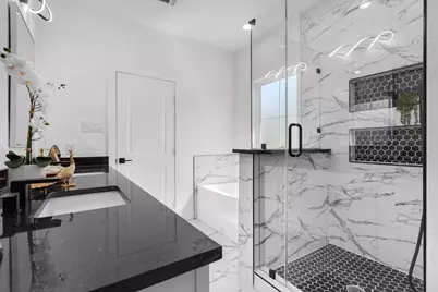 1323 S Montgomery Street, Sherman, TX 75090 - Photo 21