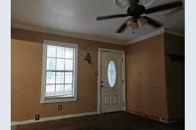 231 Elm Street, Hurst, TX 76053 - Photo 3