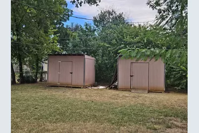 231 Elm Street, Hurst, TX 76053 - Photo 11