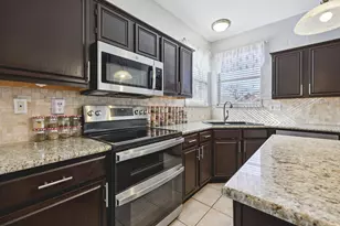 1825 Ingleside Dr, Flower Mound, TX 75028 - Photo 11