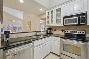 9437 Timberleaf Dr, Dallas, TX 75243 - Photo 15