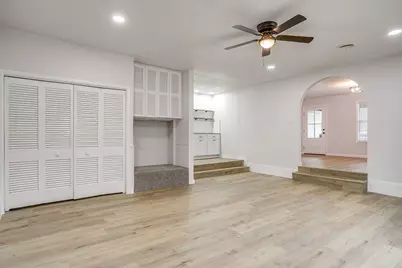 422 W Wilson Street, Cleburne, TX 76033 - Photo 19