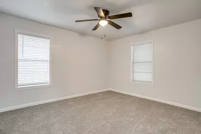 422 W Wilson Street, Cleburne, TX 76033 - Photo 27