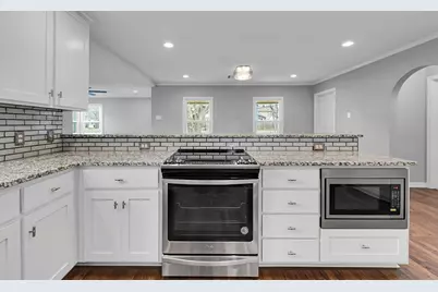 3213 S 3rd Street, Waco, TX 76706 - Photo 9