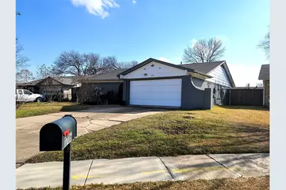 1716 Yorktown Drive, Arlington, TX 76014 - Photo 1