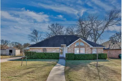 1716 Windsor Drive, Gainesville, TX 76240 - Photo 1