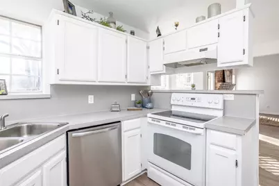 1716 Windsor Drive, Gainesville, TX 76240 - Photo 11