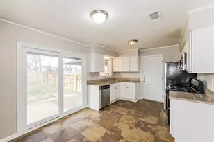 825 Darnel Dr, Mesquite, TX 75149 - Photo 7