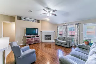 812 Passive Dr, Cedar Hill, TX 75104 - Photo 3