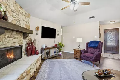 725 Windridge Lane, Burleson, TX 76028 - Photo 3