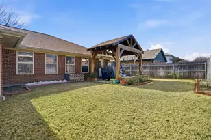 725 Windridge Ln, Burleson, TX 76028 - Photo 15