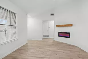 8221 Lesley Ln, Watauga, TX 76148 - Photo 11