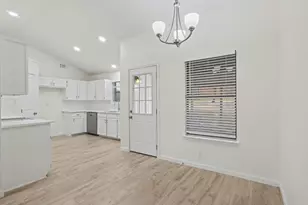 8221 Lesley Ln, Watauga, TX 76148 - Photo 15