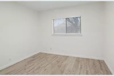 8221 Lesley Lane, Watauga, TX 76148 - Photo 31