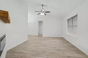 8221 Lesley Ln, Watauga, TX 76148 - Photo 9