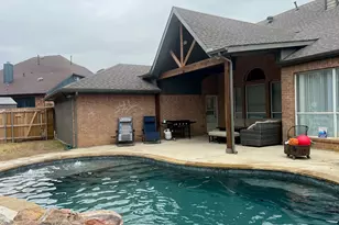 1500 Creekview Ln, Sherman, TX 75092 - Photo 1