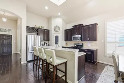 4312 Lee Hutson Drive, Sachse, TX 75048 - Photo 9