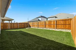 610 Clover Crk Dr, McKinney, TX 75071 - Photo 15