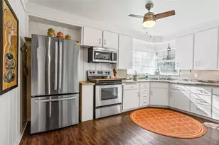 1415 Bluebonnet Dr, Fort Worth, TX 76111 - Photo 11