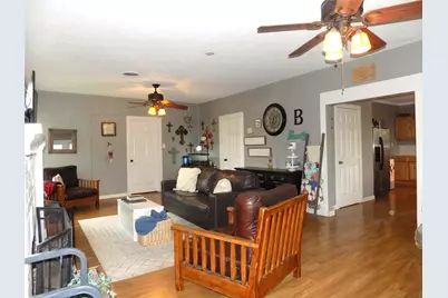 410 S Mill Street, Bowie, TX 76230 - Photo 5