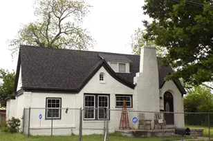 410 S Mill St, Bowie, TX 76230 - Photo 1