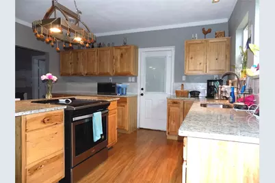 410 S Mill Street, Bowie, TX 76230 - Photo 9