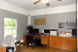 410 S Mill St, Bowie, TX 76230 - Photo 21