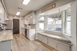 301 Lena Ln, Burleson, TX 76028 - Photo 13