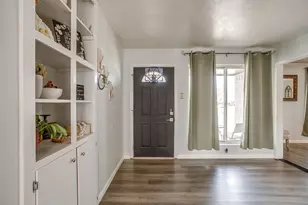 301 Lena Ln, Burleson, TX 76028 - Photo 5