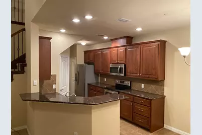 255 Sherburne Street, Lewisville, TX 75067 - Photo 25