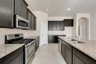 15517 Drury Ln, Frisco, TX 75036 - Photo 5