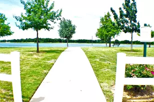 820 Vernon Dr, Providence Village, TX 76227 - Photo 33