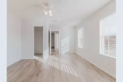 4901 Thorn Hollow Drive, Fort Worth, TX 76244 - Photo 17