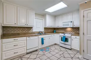 516 Clover Ln, Garland, TX 75043 - Photo 3