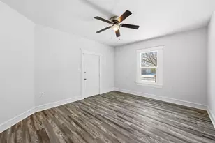 526 S Clinton Ave, Dallas, TX 75208 - Photo 17