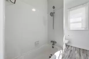 526 S Clinton Ave, Dallas, TX 75208 - Photo 21